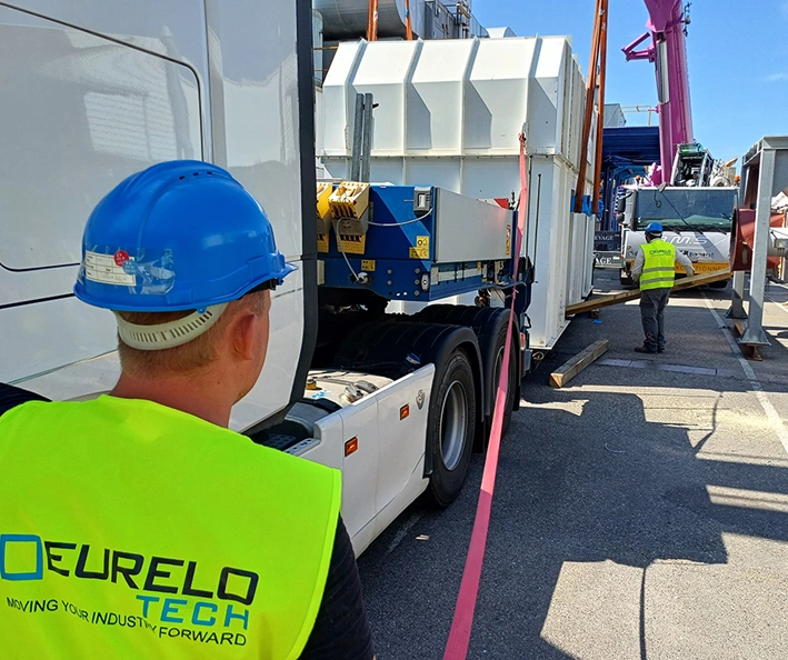 Eurelo crew loading machinery for transport